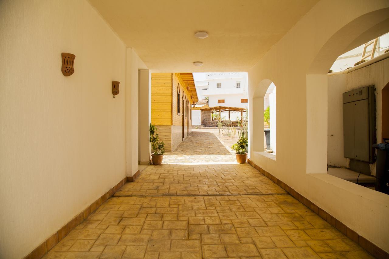 New Yalla Hotel دهب المظهر الخارجي الصورة