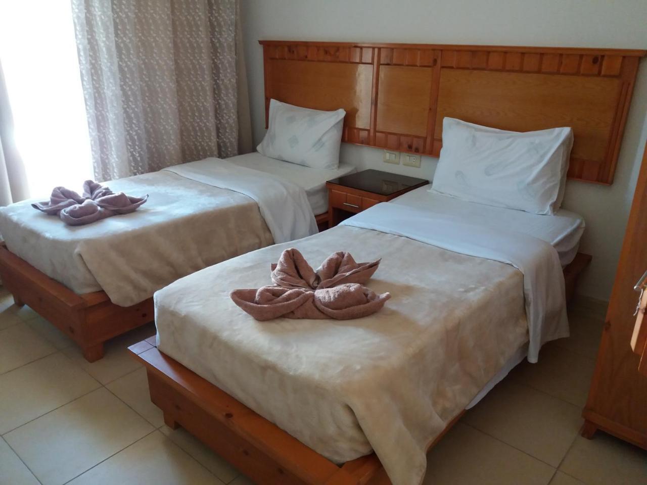 New Yalla Hotel دهب المظهر الخارجي الصورة
