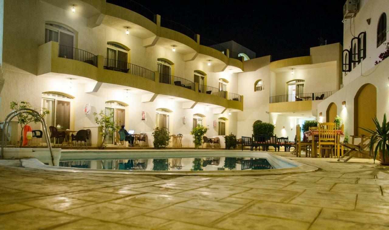 New Yalla Hotel دهب المظهر الخارجي الصورة