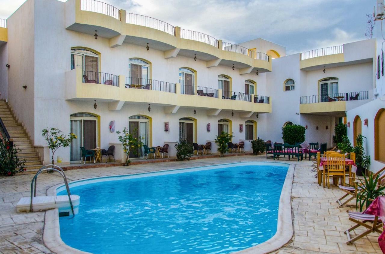 New Yalla Hotel دهب المظهر الخارجي الصورة