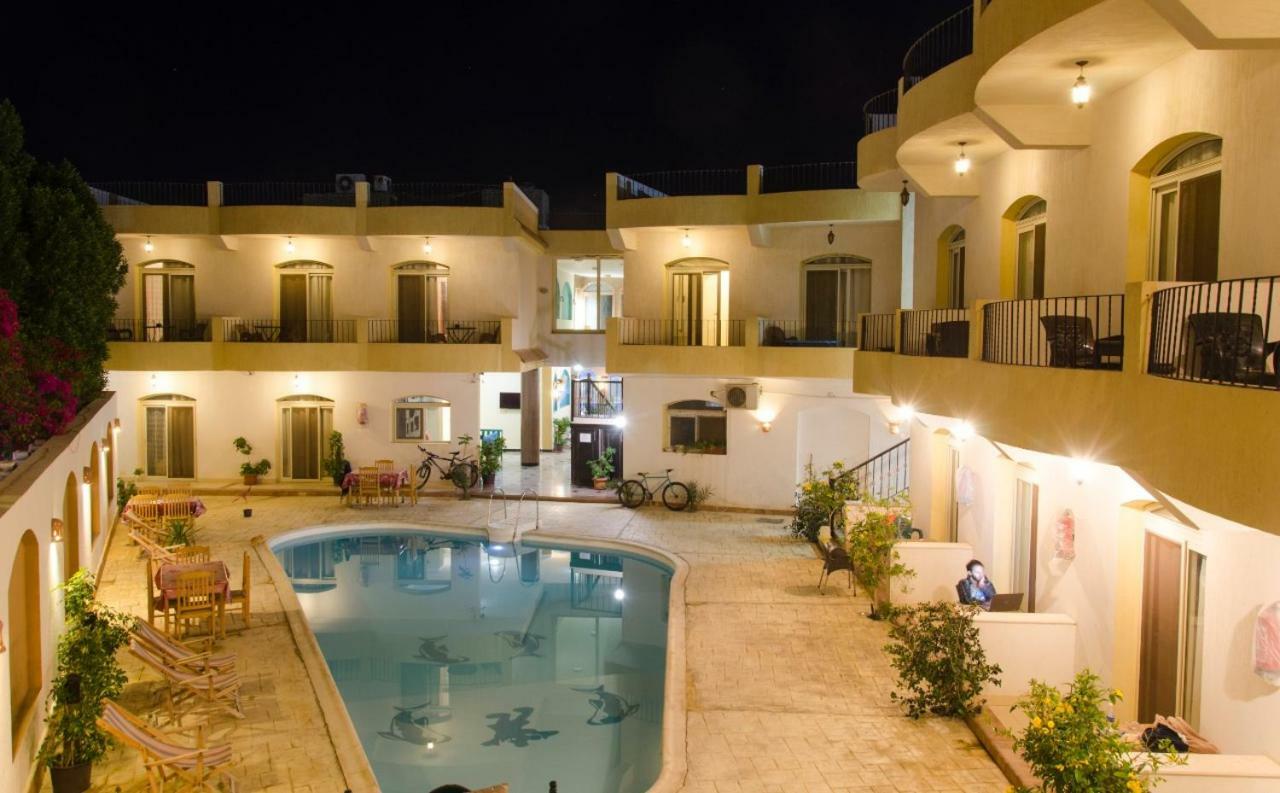 New Yalla Hotel دهب المظهر الخارجي الصورة