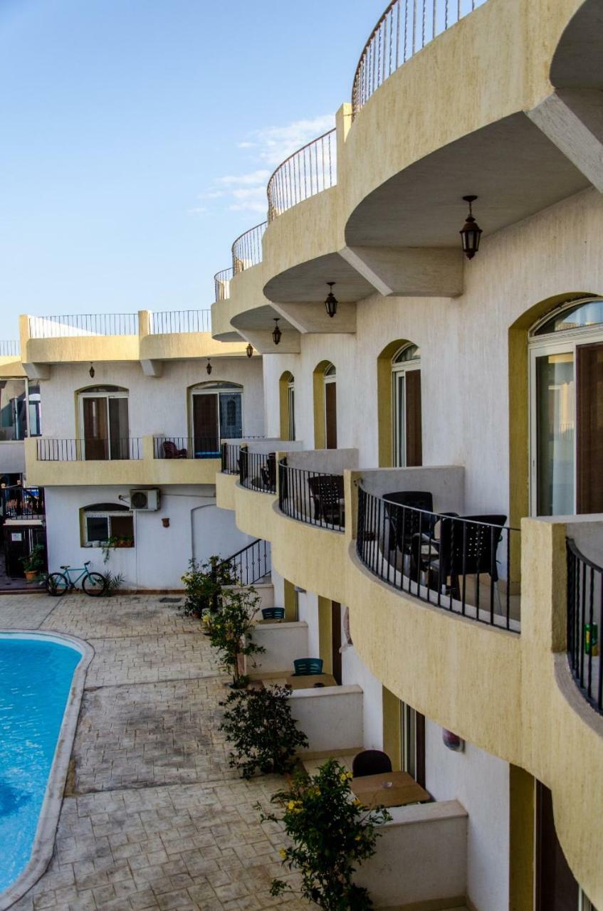 New Yalla Hotel دهب المظهر الخارجي الصورة